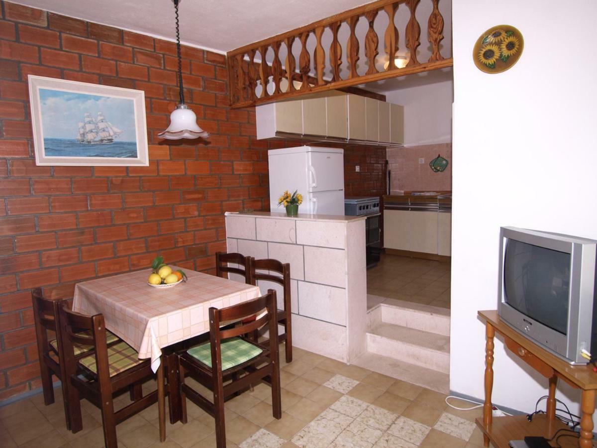 Apartments Skorin Lumbarda Exterior photo