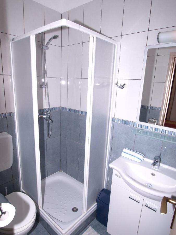 Apartments Skorin Lumbarda Exterior photo